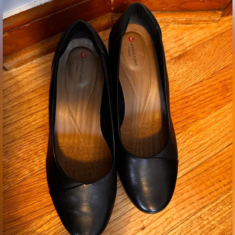 9 wide black business closed toe heels